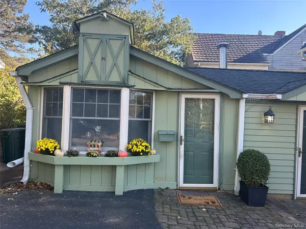 22 Church ST, Northport, NY 11768