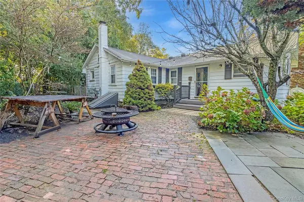 Southold, NY 11971,48920 Route 25