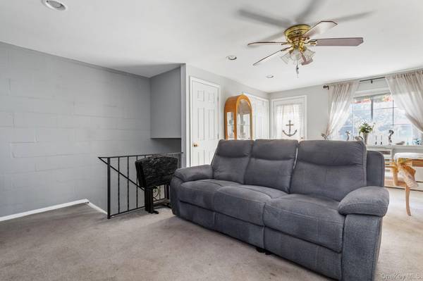 Farmingdale, NY 11735,1233 Melville RD #54