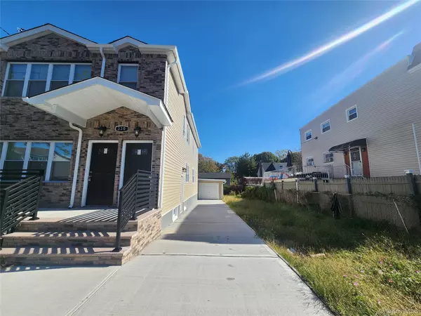 Bronx, NY 10473,330 Taylor AVE