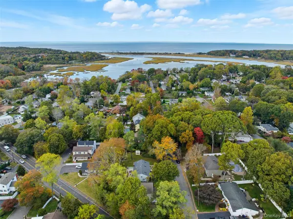 Kings Park, NY 11754,58 Orchid DR