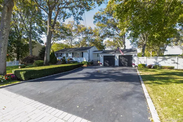 Ronkonkoma, NY 11779,437 Peconic ST