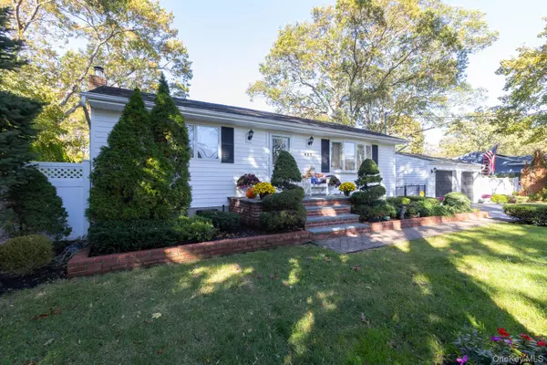 Ronkonkoma, NY 11779,437 Peconic ST