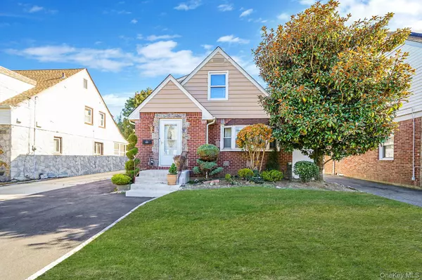 52 Elmwood AVE, Hempstead, NY 11550