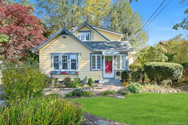 Thornwood, NY 10594,151 Benedict AVE