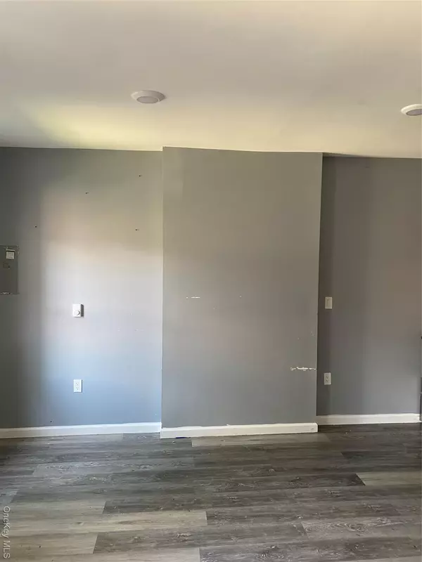 Newburgh, NY 12550,85 William ST #1