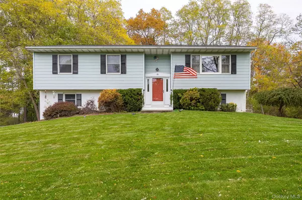 28 Albie RD, Red Hook, NY 12571
