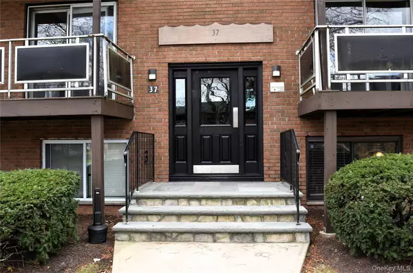 Monroe, NY 10950,37 Tanager RD #3704