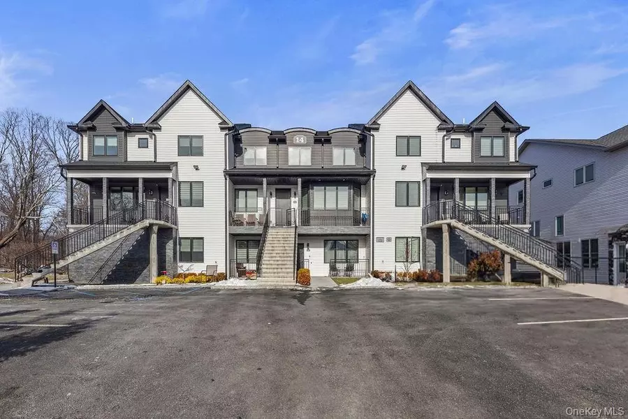 14 Calvert DR #102, Monsey, NY 10952