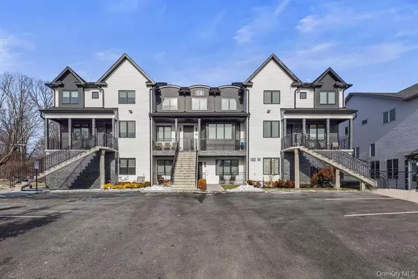14 Calvert DR #102, Monsey, NY 10952