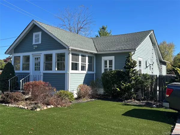 490 Commack RD, Commack, NY 11725