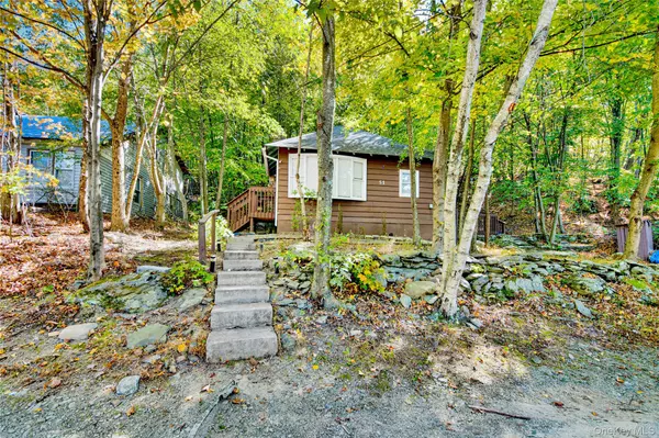 Middletown, NY 10940,51 S Shore DR