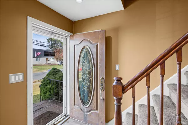 Massapequa, NY 11758,108 N Richmond AVE