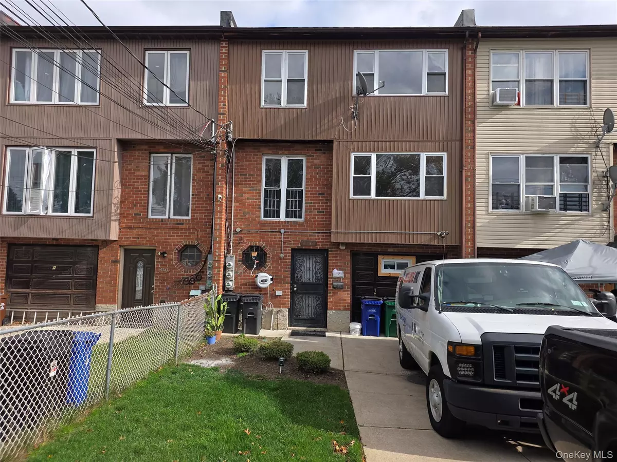Springfield Gardens, NY 11413,147-47A 231 ST #2