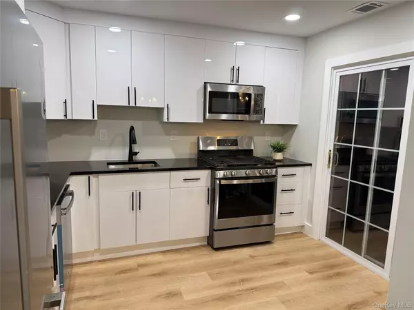 Chester, NY 10918,2915 Whispering HLS