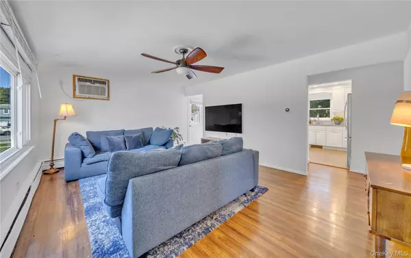 Copiague, NY 11726,102 Lafayette ST