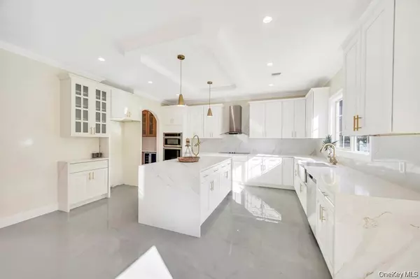 Levittown, NY 11756,3562 Raven ST