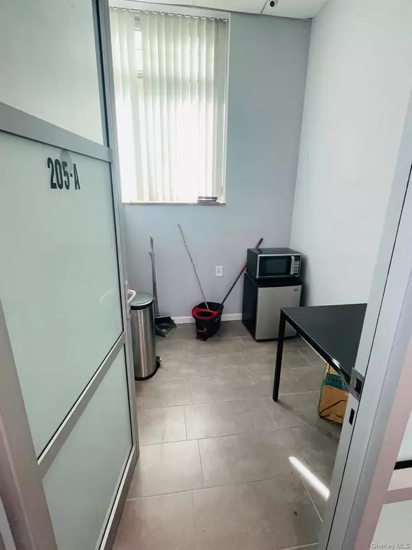 Brooklyn, NY 11220,6402 8 AVE #205