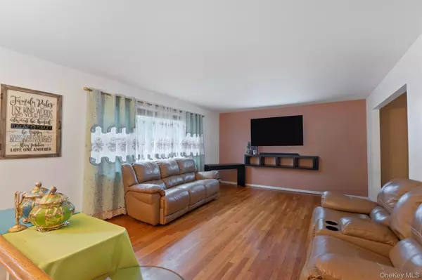 Suffern, NY 10901,13 Augur RD