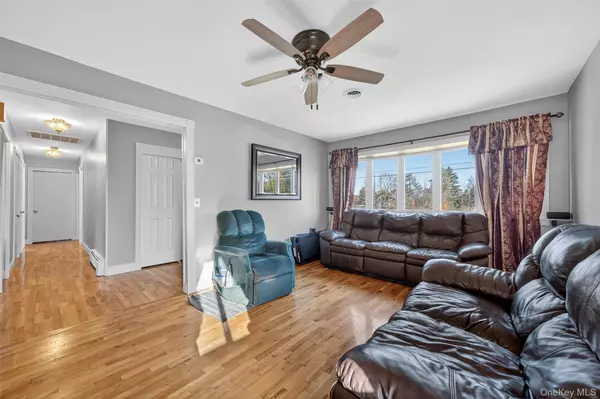 Goshen, NY 10924,27 Cherrywood DR