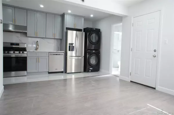 Fresh Meadows, NY 11365,175-02 Jewel Avenue #1st Floor