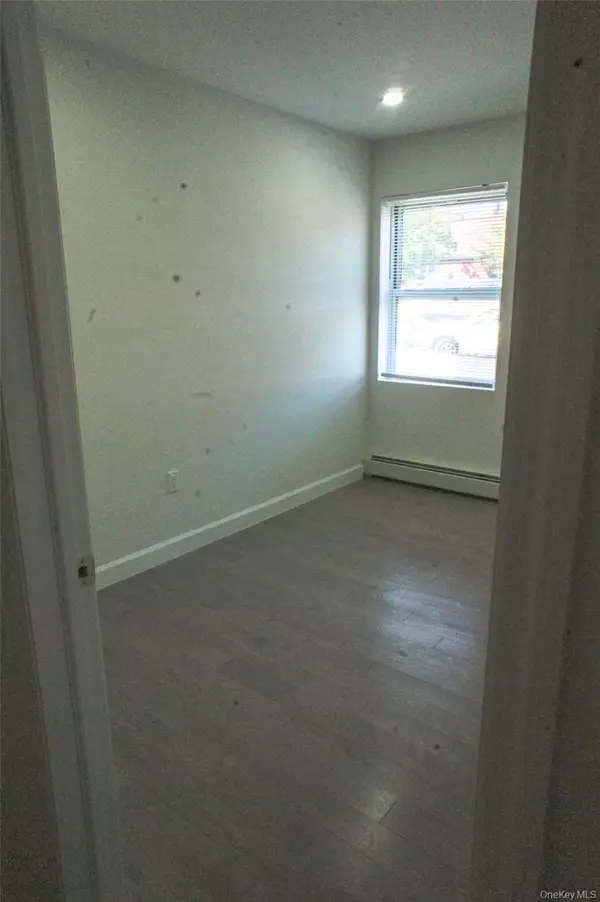 Fresh Meadows, NY 11365,175-02 Jewel Avenue #1st Floor