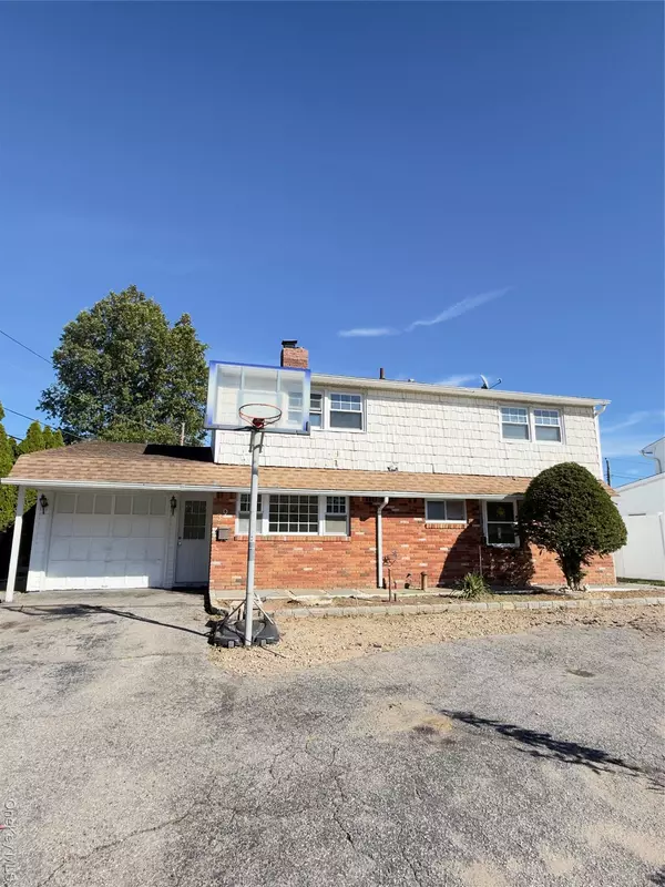 Hicksville, NY 11801,39 Alpine LN