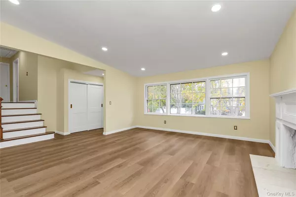 Old Bethpage, NY 11804,2 Arbor Gate