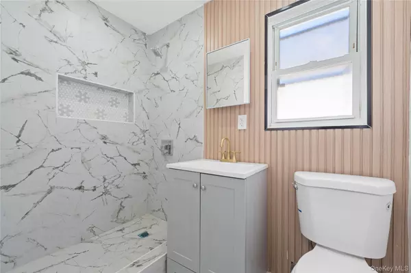 Jamaica, NY 11435,145-03 Ferndale AVE