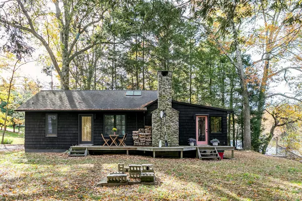 Saugerties, NY 12477,146 Glenerie BLVD