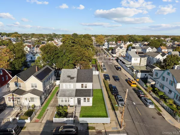 Saint Albans, NY 11412,117-31 202 ST