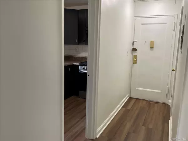 Tarrytown, NY 10591,320 S Broadway ##P8