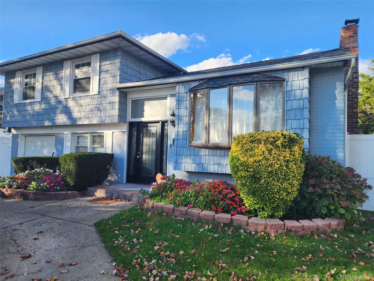 East Massapequa, NY 11758,3 Nancy PL