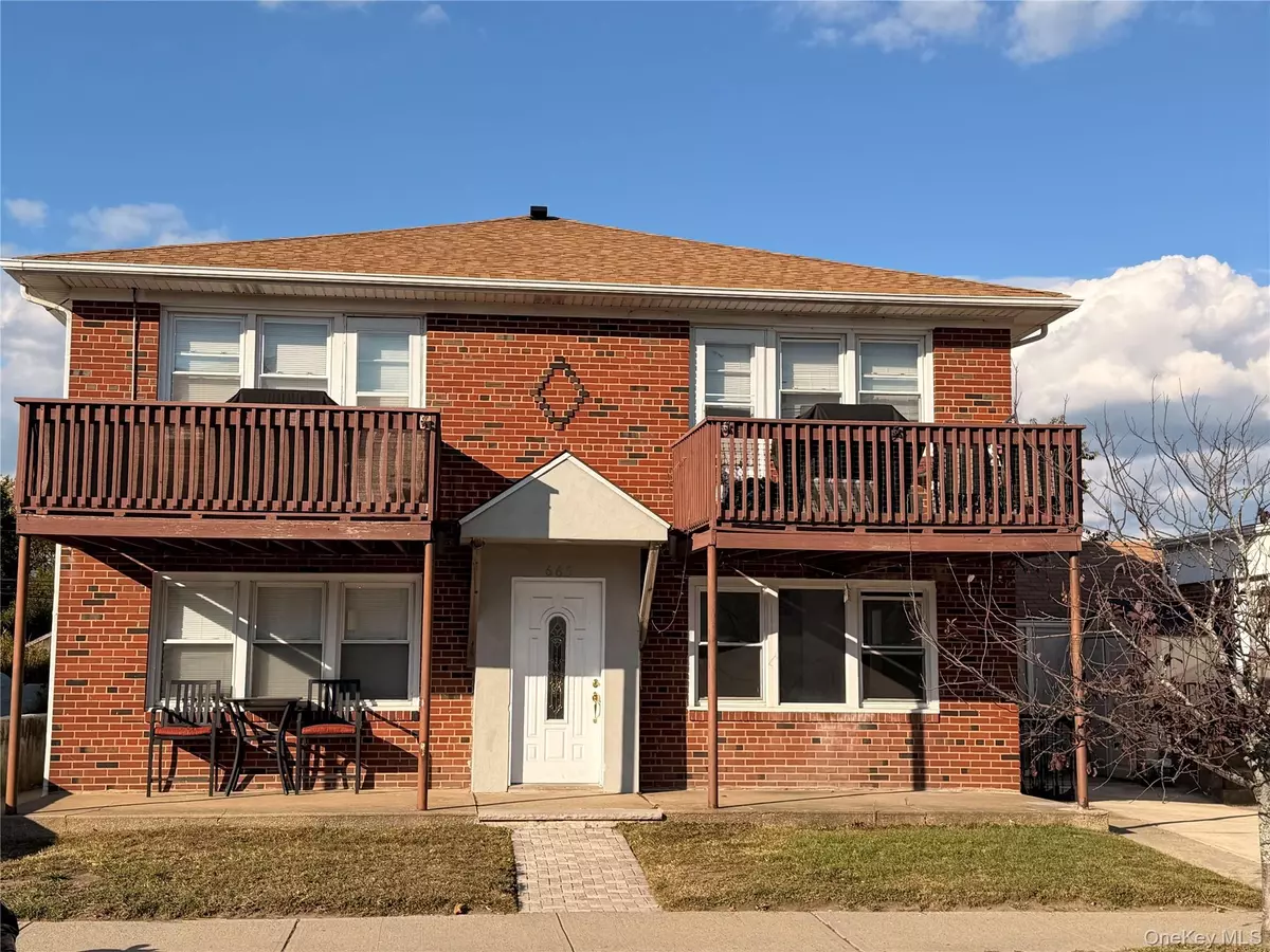 Long Beach, NY 11561,665 E Broadway