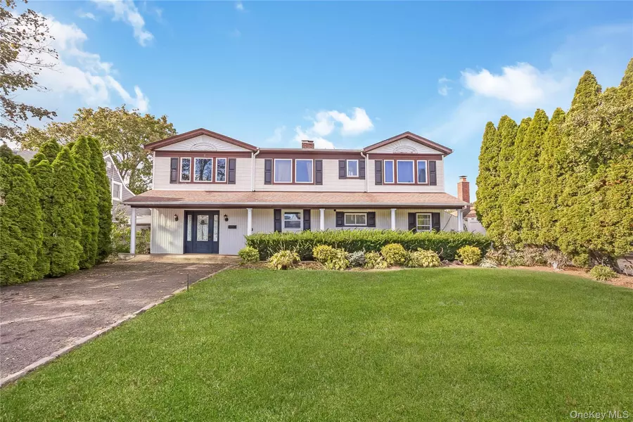 58 Albatross RD, Levittown, NY 11756