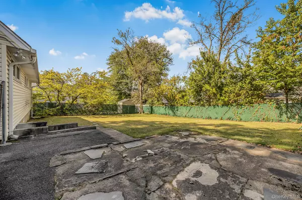 Yonkers, NY 10710,117 Mountaindale RD