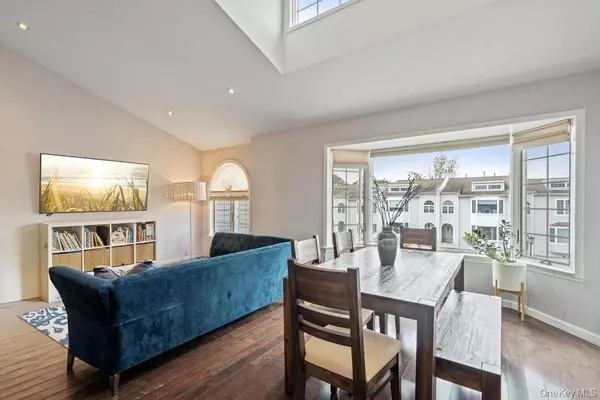 Douglaston, NY 11362,241-43B Oak Park DR