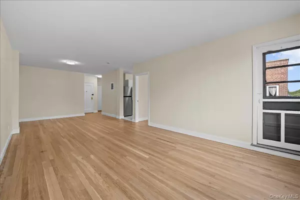 Bronx, NY 10463,3635 Johnson AVE #6D