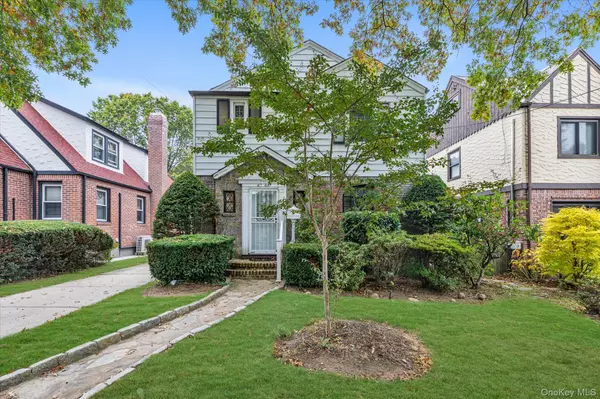 47-44 Glenwood ST, Little Neck, NY 11362