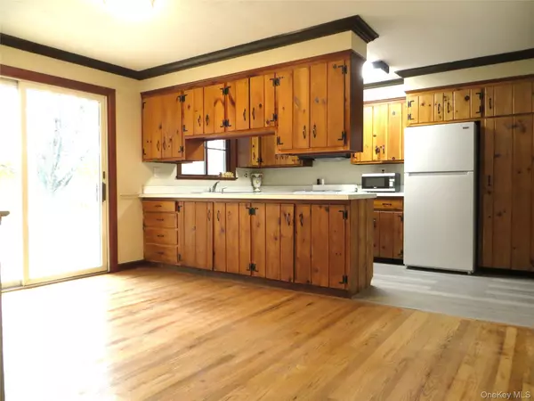 New Windsor, NY 12553,36 Moores Hill RD