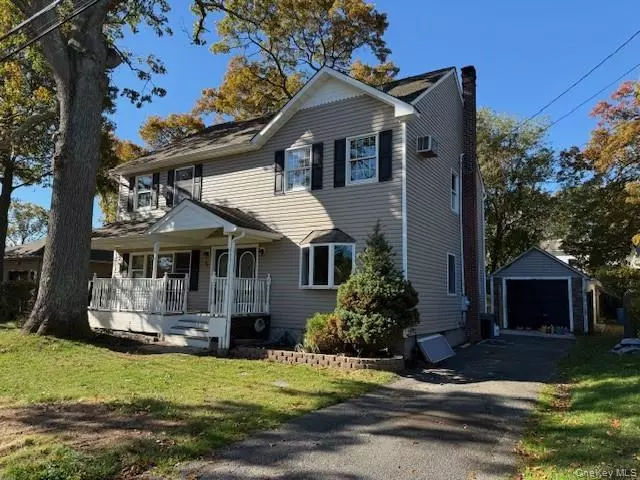 16 Babylon DR, Sound Beach, NY 11789