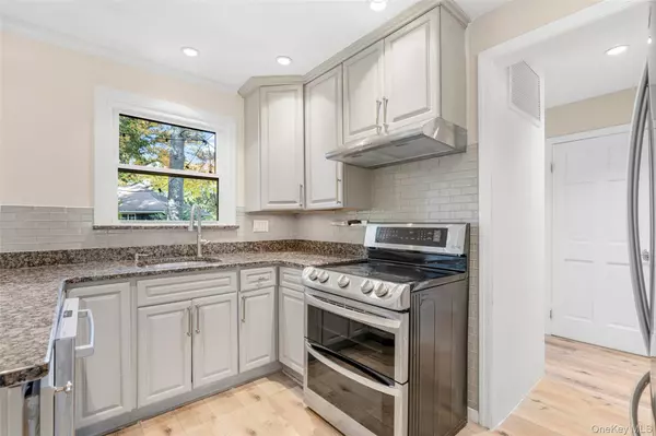 Larchmont, NY 10538,10 Lundy LN