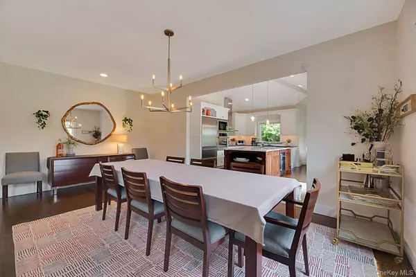 Southold, NY 11971,450 Sterling Woods LN