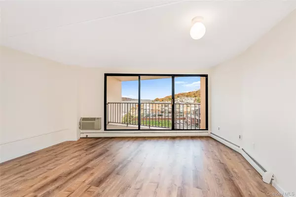 Yonkers, NY 10701,1155 Warburton AVE #7B