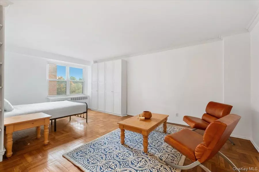 281 Garth RD #C3D, Scarsdale, NY 10583