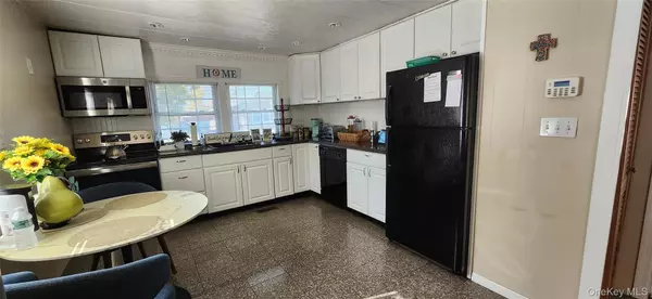 Bohemia, NY 11716,75 Minuteman DR