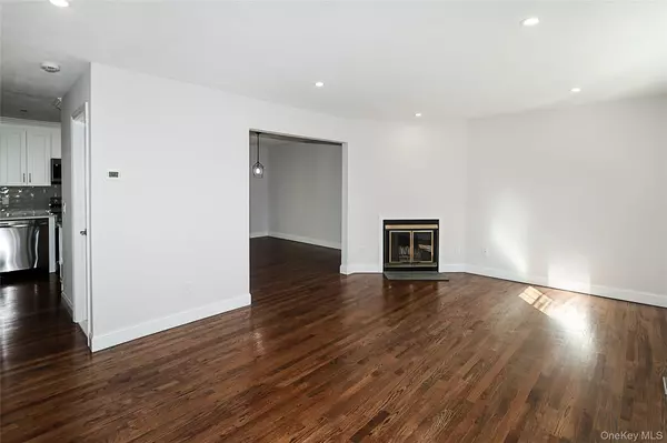 Yaphank, NY 11980,10 Smith