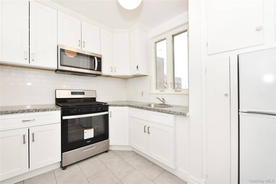 94-10 64th RD #C1, Rego Park, NY 11374