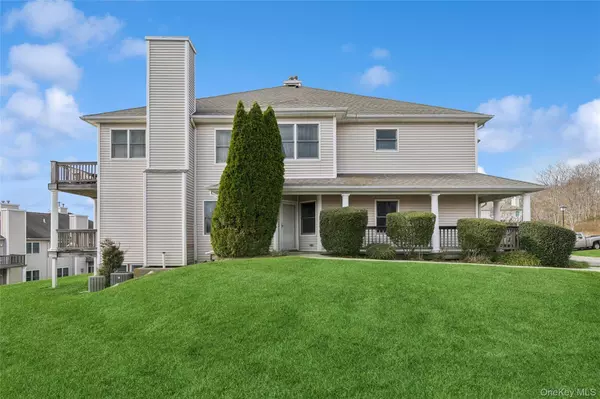 Riverhead, NY 11901,706 Willow Pond DR