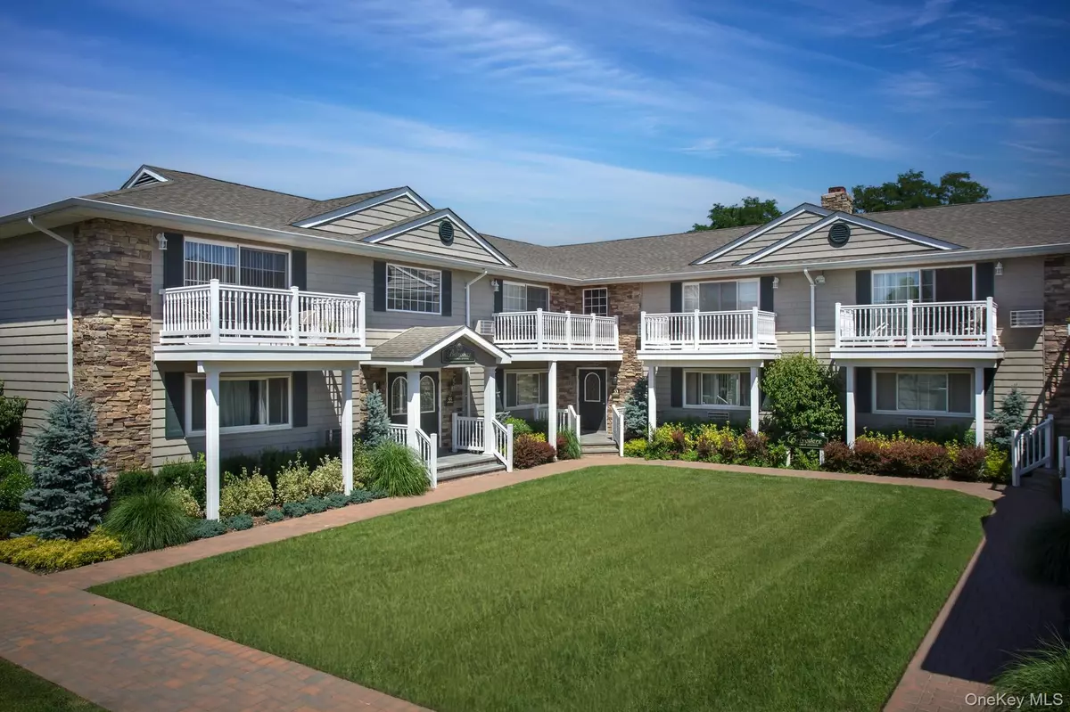 Deer Park, NY 11729,45 Golden AVE #J06